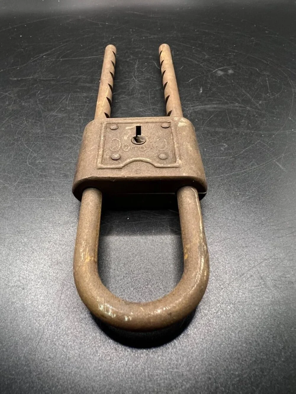 Cycloc Vintage Adjustable Iron Padlock Dual Serrated Shackle Rusty Crusty No Key